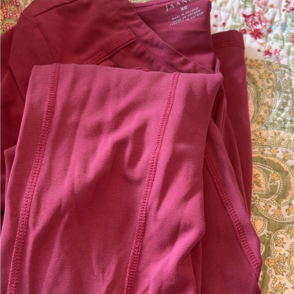Jaanuu Rose pink scrub set